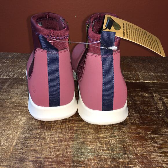 NWT Spenco Womens 7 Paddock Chelsea Ankle Boot Burgundy Red Bootie Comfort - Picture 3 of 10